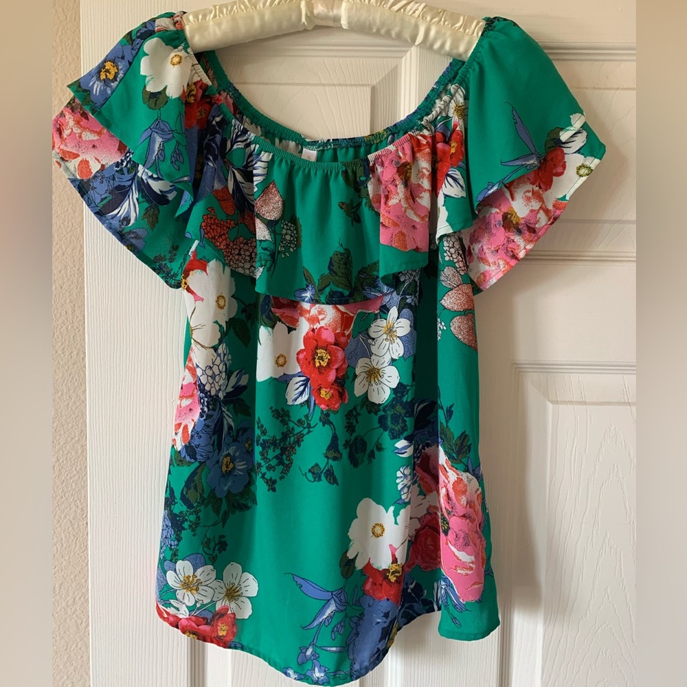 Xhilaration off-shoulder floral top